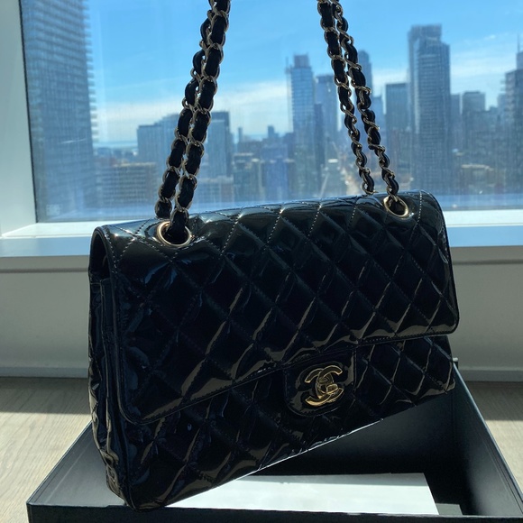 AUTHENTIC Chanel Black Patent Leather Medium Class - Picture 2 of 9
